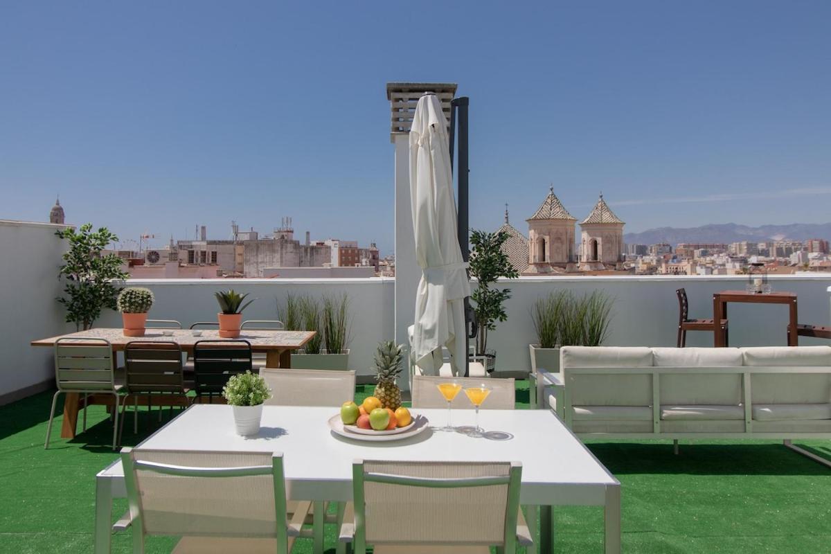 C56 - Studio With Amazing Terrace In The Centre Малага Екстериор снимка