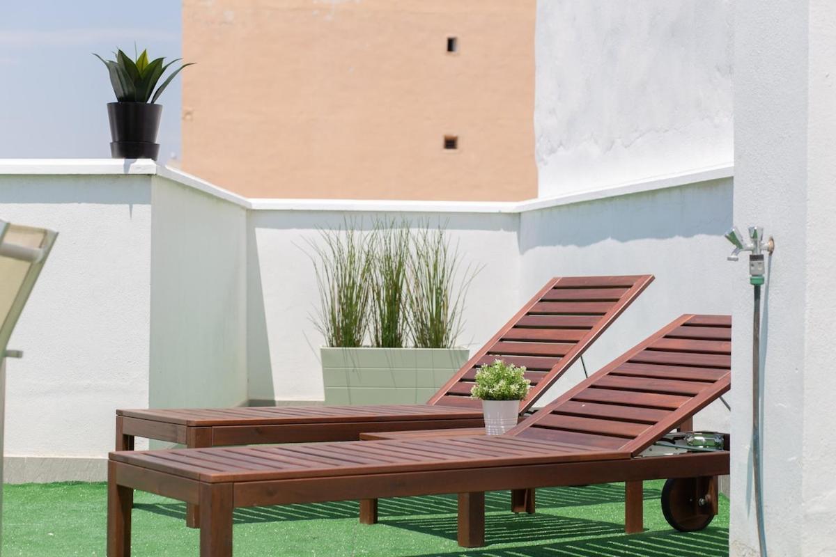 C56 - Studio With Amazing Terrace In The Centre Малага Екстериор снимка